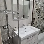 Life Гостевой дом 4*